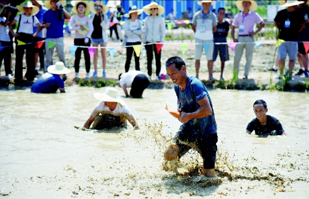 江西婺源：“農(nóng)耕運動會”樂翻天